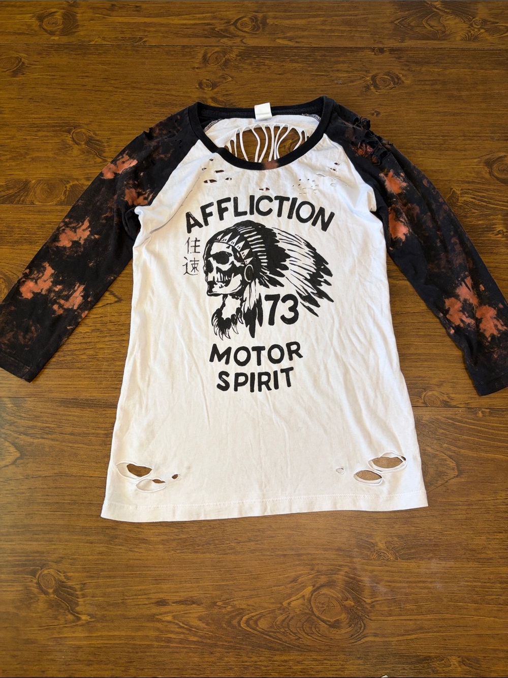 Affliction Blue Rivet Y2K Distressed Skull Raglan Top S